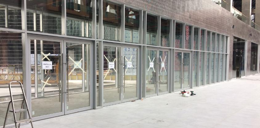 Противопожарные двери в торговые центры: безопасность превыше всего Противопожарные двери в торговые центры: безопасность превыше всего